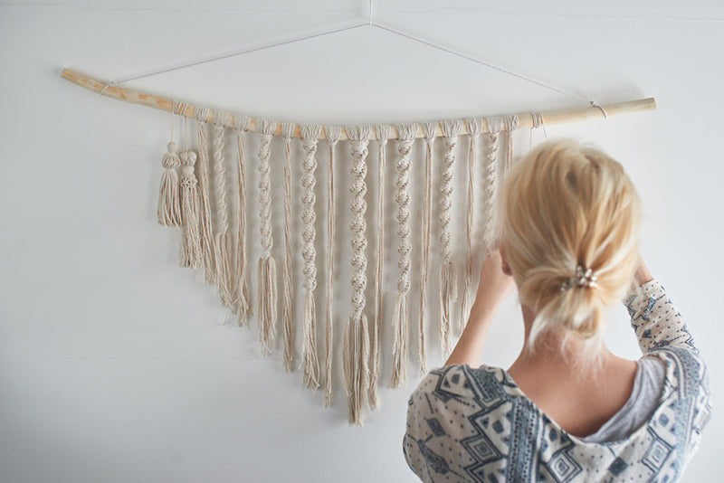 How to Make Macrame Square Knots with Waxed Brazilian Cord 