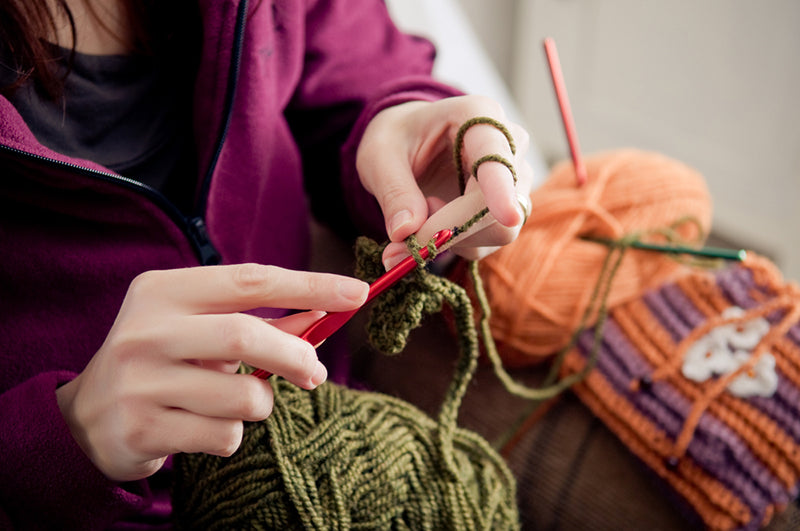 What Is the Difference Between Knitting and Crocheting?