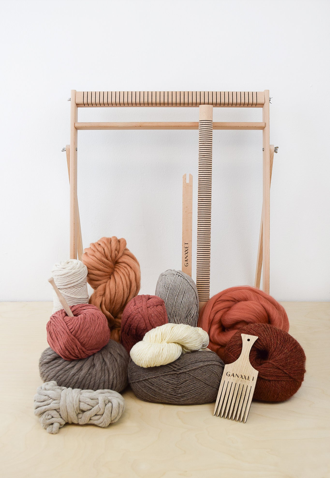 Weaving Tool Spotlight - Yarn Holders - Warped Fibers